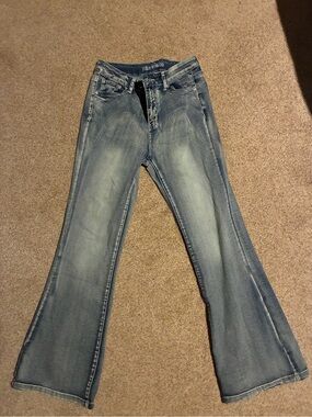 Urban Outfitters Light Wash Flared Women's Jeans